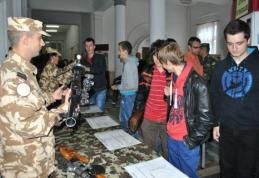 Se fac angajări. Cum poţi să devii cadru activ în MApN