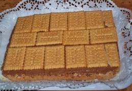 Prăjitură cu biscuiți și cremă de vanilie