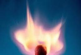 Stână aprinsă intenţionat de un necunoscut