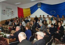 Prefect, oameni de cultură şi elevi îl reamintesc pe Grigore Vieru