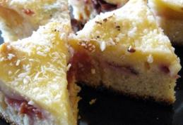 Prăjitură cu budincă și fructe