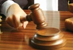 Bărbat din Cristinești trimis în judecată după ce și-a ucis concubina, torturând-o legată la mâini și la picioare cu sârmă