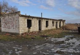 Dorohoi : O cladire dezafectata creeaza disconfort locatarilor din Drochia Nr.45