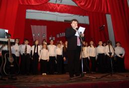 [GALERIE FOTO] Sala Teatrului Dorohoi : “Dor de Eminescu”