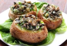 Cartofi umpluţi cu ciuperci – de post