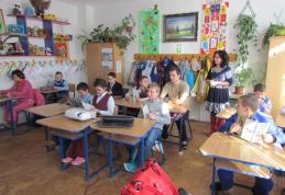 Acțiune educativă desfășurată la Liceul Tehnologic Special „Ion Pillat” Dorohoi - FOTO  
