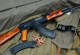 Alertă în Ucraina: 5.000 de mitraliere Kalașnikov au fost furate dintr-un depozit militar