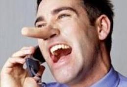 Cum se dau barbatii de gol cand mint 