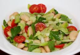Salată cu fasole boabe