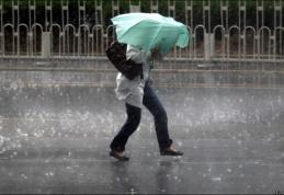 Alertă meteo. Vin furtuni, vijelii şi fenomene extreme