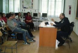 Vizita Jandarmeriei Dorohoi la Liceul Tehnologic „Al. Vlahuță” Șendriceni