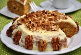 Tort de morcovi cu nucă