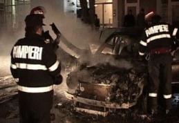 Autoturism distrus într-un incendiu izbucnit luni noapte 