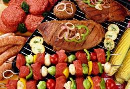 Obiceiuri culinare în jurul lumii. Ce mănâncă spaniolii, francezii și grecii de Paște. Ouă roșii și pâinici dulci, tradiții universale
