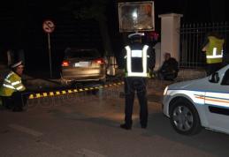 Accident grav pe strada G. Ghica din Dorohoi: Două victime transportate la spital după ce au fost acroșate de un autoturism - FOTO