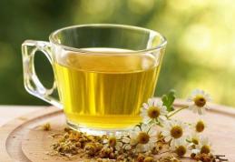 Ceaiuri care stimulează digestia. Sfaturi ca să reduci balonarea