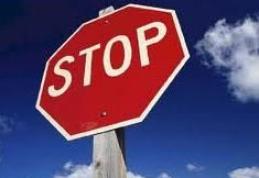 La un pas de tragedie din cauza ignorării semnalizării rutiere! 