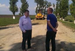 Vizită în teren a președintelui CJ la lucrările de modernizare de pe DJ Călărași – Libertatea - FOTO