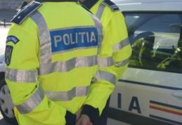 Cercetat de polițiști după ce a fost prins în Saucenița conducând beat un autoturism neînmatriculat
