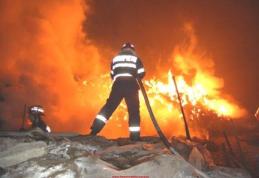 Conac boieresc distrus parţial într-un incendiu