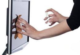 Cele 5 sfaturi ca să cureţi corect monitorul calculatorului