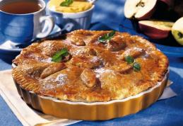 Tartă simplă cu brânză și stafide