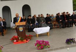 Amfiteatru inaugurat la Pomârla în prezenţa mai multor profesori universitari - FOTO