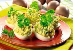 Ouă umplute în stil franţuzesc