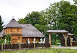Luni în a doua zi de Rusalii credincioşii sunt invitaţi la resfinţirea Bisericii de lemn „Sfânta Treime” şi „Sfinţii Voievozi” din Talpa