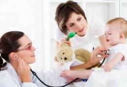 Deputaţii au adoptat legea care acordă anual o zi liberă părinţilor pentru îngrijirea copilului