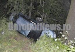 Accident produs pe drumul Dorohoi-Suceava: O femeie a ajuns la spital, după ce fratele ei s-a răsturnat cu maşina