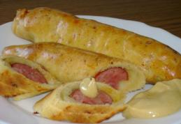 Rulouri calde cu cârnăciori