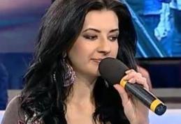 Vezi ce vedetă de la noi a fost înfiată, după ce a fost abandonată în maternitate!