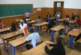 Emoții pentru elevii de clasa a XII-a. Astăzi încep examenele!