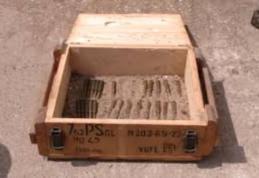 Acţiune de informare preventivă cu rezultat imediat. Un elev a povestit că a găsit mai multe cartuşe pe care le păstrază acasă