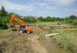 Municipalitatea a finalizat lucrările de recalibrare profil albie Jijia pe teritoriul municipiului Dorohoi - FOTO