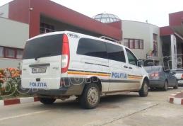 Descinderi la Vama Stânca! Țigări de contrabandă introduse în țară cu sprijinul a trei vameşi