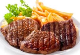 De ce nu e bine să combini carnea cu cartofii. Care este avertismentul nutriționiștilor