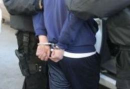 Autorul a două infracţiuni de furt calificat, reţinut de poliţiştii botoşăneni