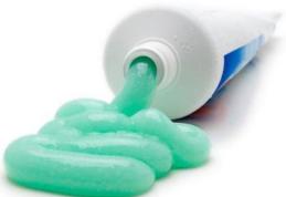 Ingredientul periculos din pasta de dinţi