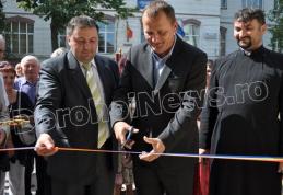 Centrul Medical Natural Global Dorohoi inaugurat cu slujbă religioasă și tăiere de panglică – VIDEO/FOTO