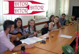 O nouă ședință a Cenaclului „Editor”- în aşteptarea toamnei - FOTO