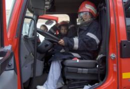 Elevii din comuna Roma vizitaţi de pompieri