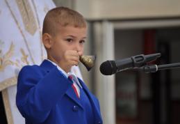 A sunat clopoțelul unui nou început de an școlar la Scoala Gimnazială Mihail Kogălniceanu Dorohoi - FOTO