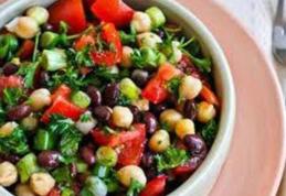 Salată cu boabe de fasole