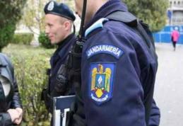 Jandarmii botoşăneni alături de elevi pentru menţinerea ordinii şi liniştii publice