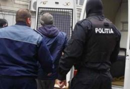 Cercetaţi pentru fapte de tulburare a ordinii şi liniştii publice