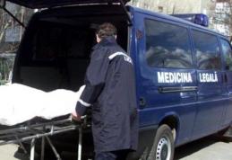 Femeie din Dorohoi găsită fără suflare în fața casei în care locuia
