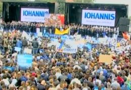 Oameni aduşi pe bani, la lansarea lui Klaus Iohannis: „40? Păi pe noi ne-a păcălit doar cu 10 lei!”