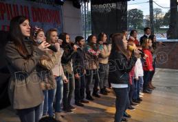 Debut de spectacol cu grupul „VOCES” la Zilele Municipiului Dorohoi 2014 - FOTO
